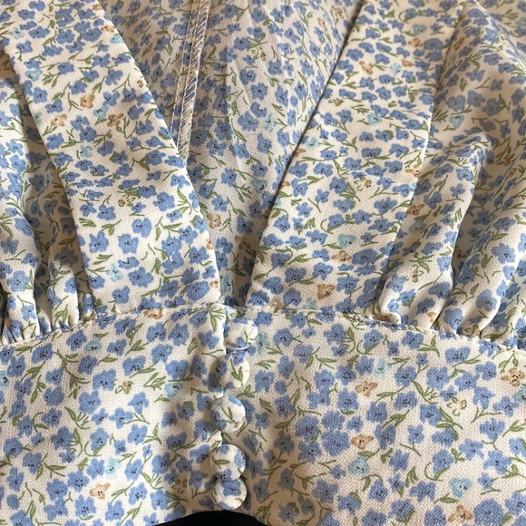 NWOT Showpo 2 piece ruffle skirt set w/ Cropped Blouse - Picture 14 of 15